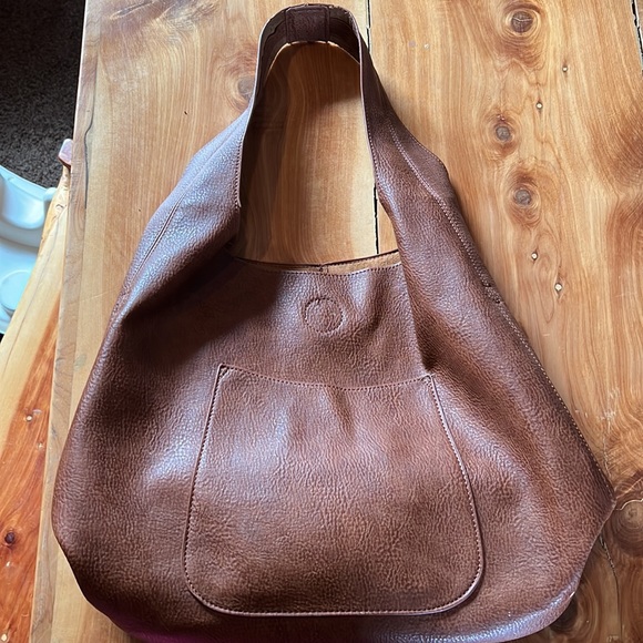 Plain faux leather brown bag. - Picture 2 of 5